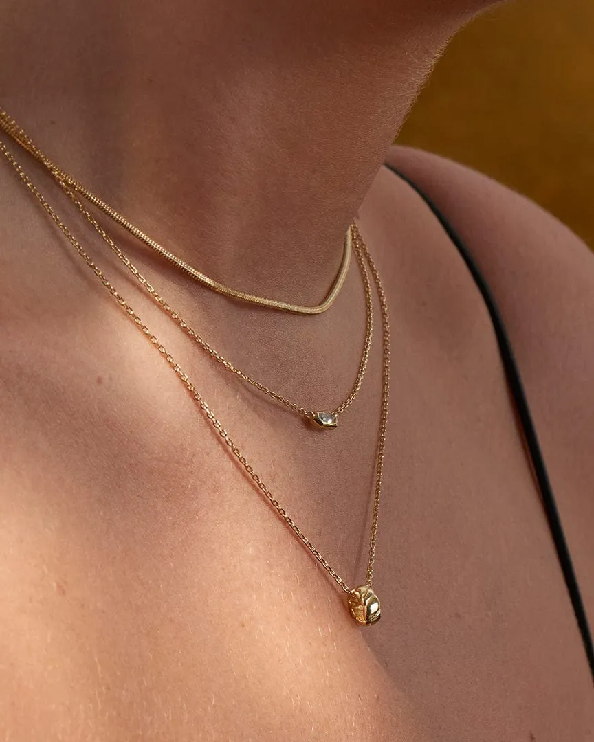 Gold Smooth Twist Pendant Necklace