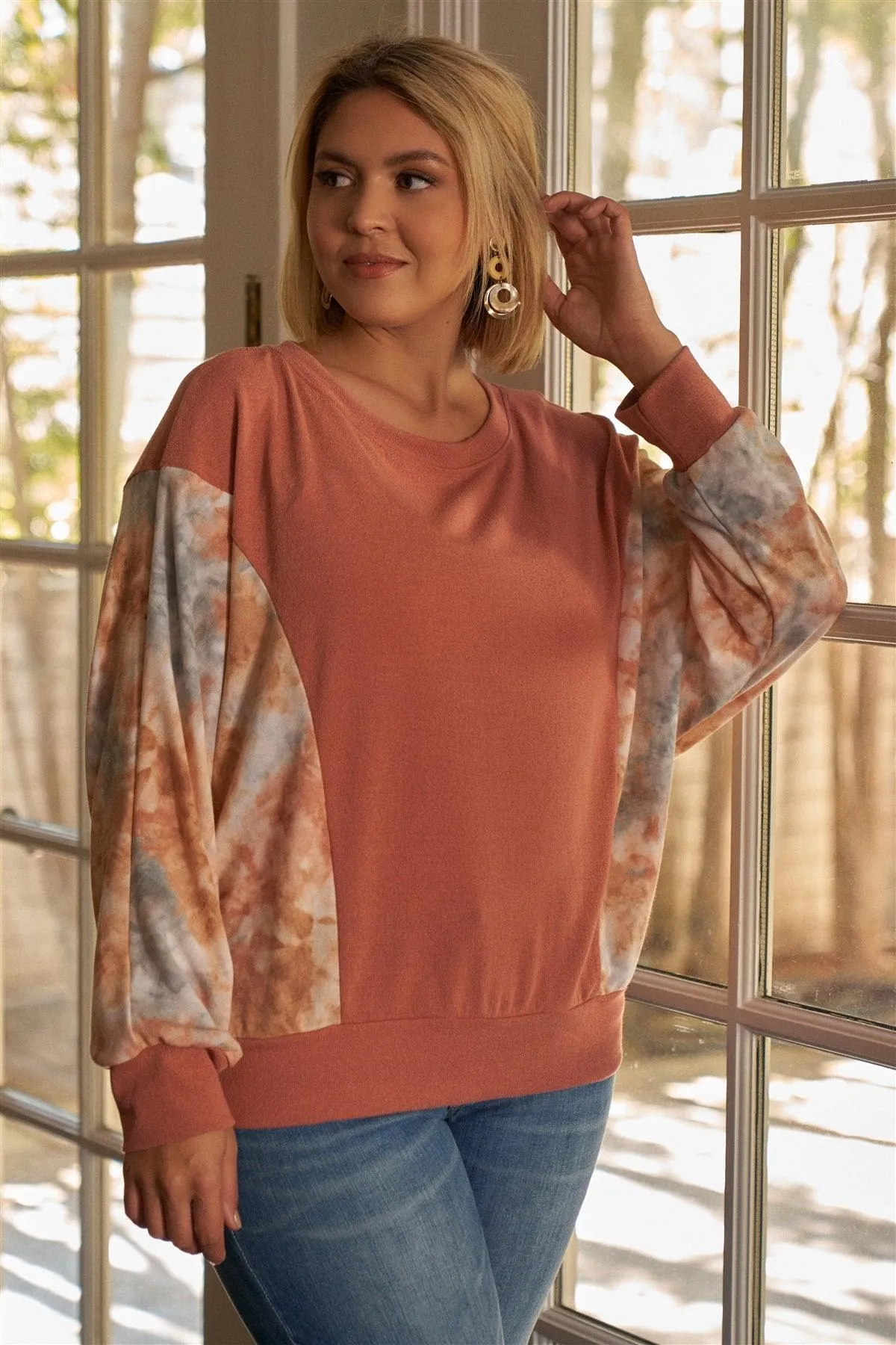 Junior Plus Size Coral Tie-Dye Long Sleeve Relaxed Round Neck Top /3-2-1