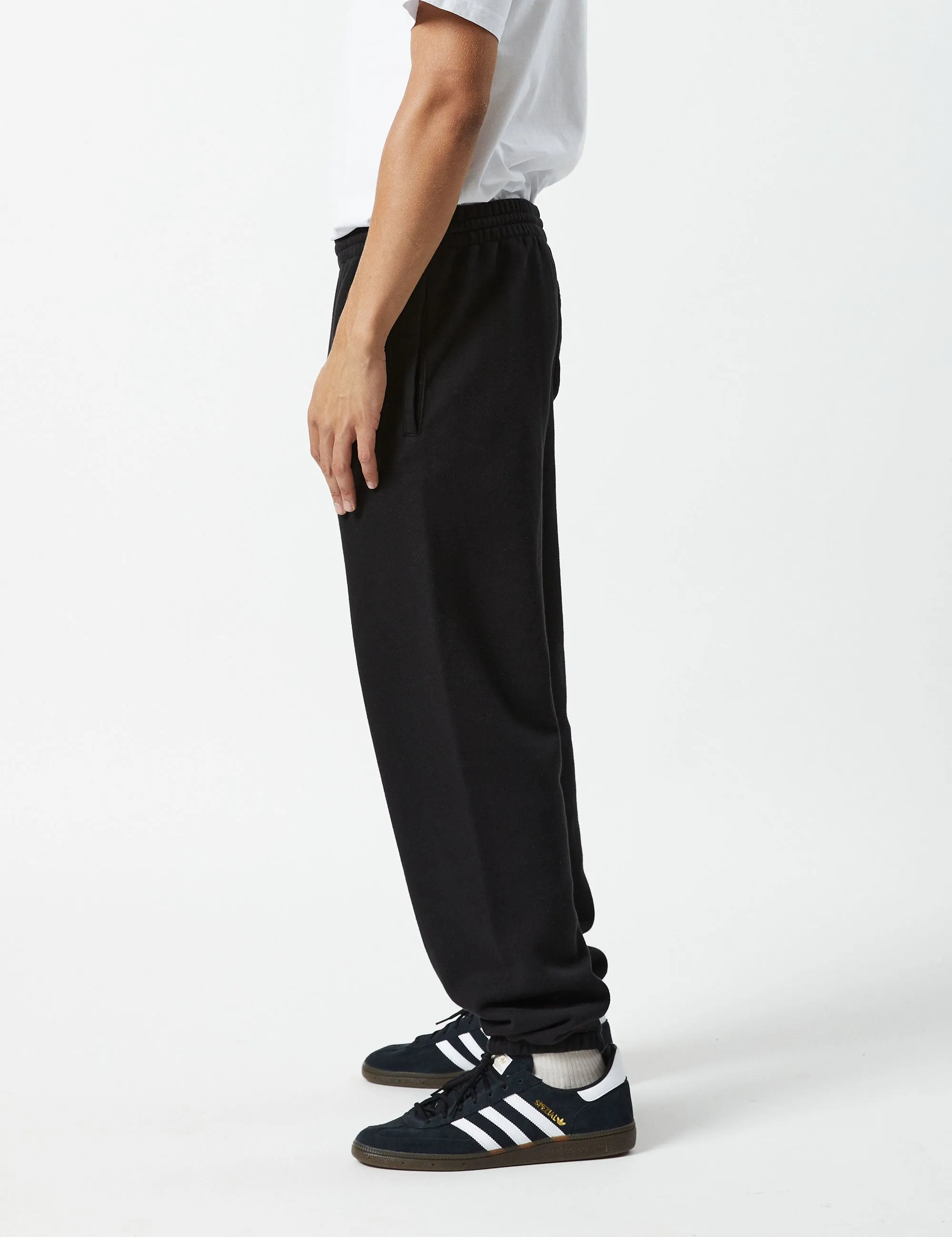 Simple Fleece Trackpant - Black