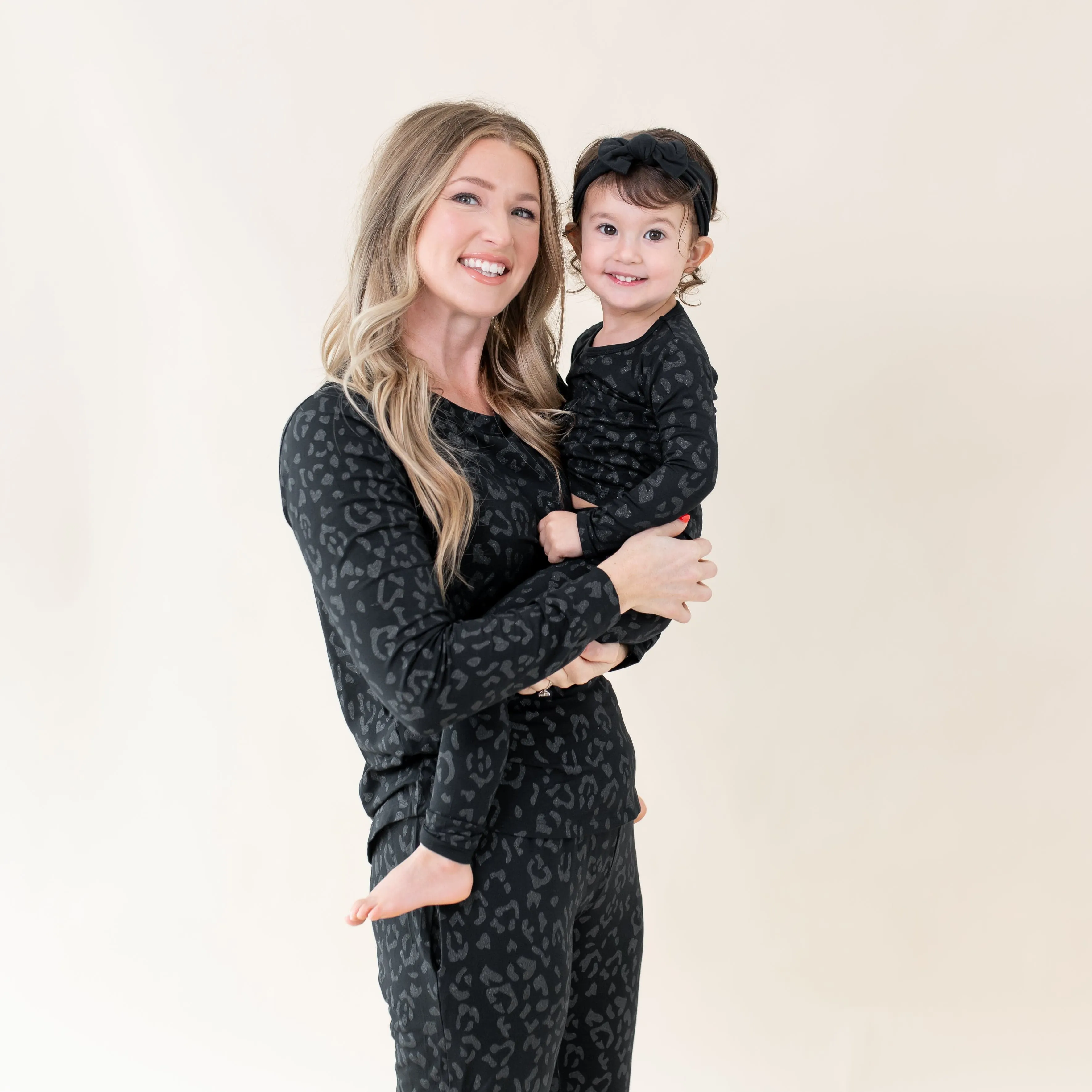 Women's Jogger Pajama Set in Midnight Leopard