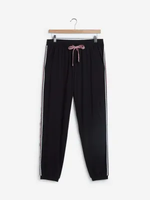 Wunderlove Black Panel Detail Superstar Joggers